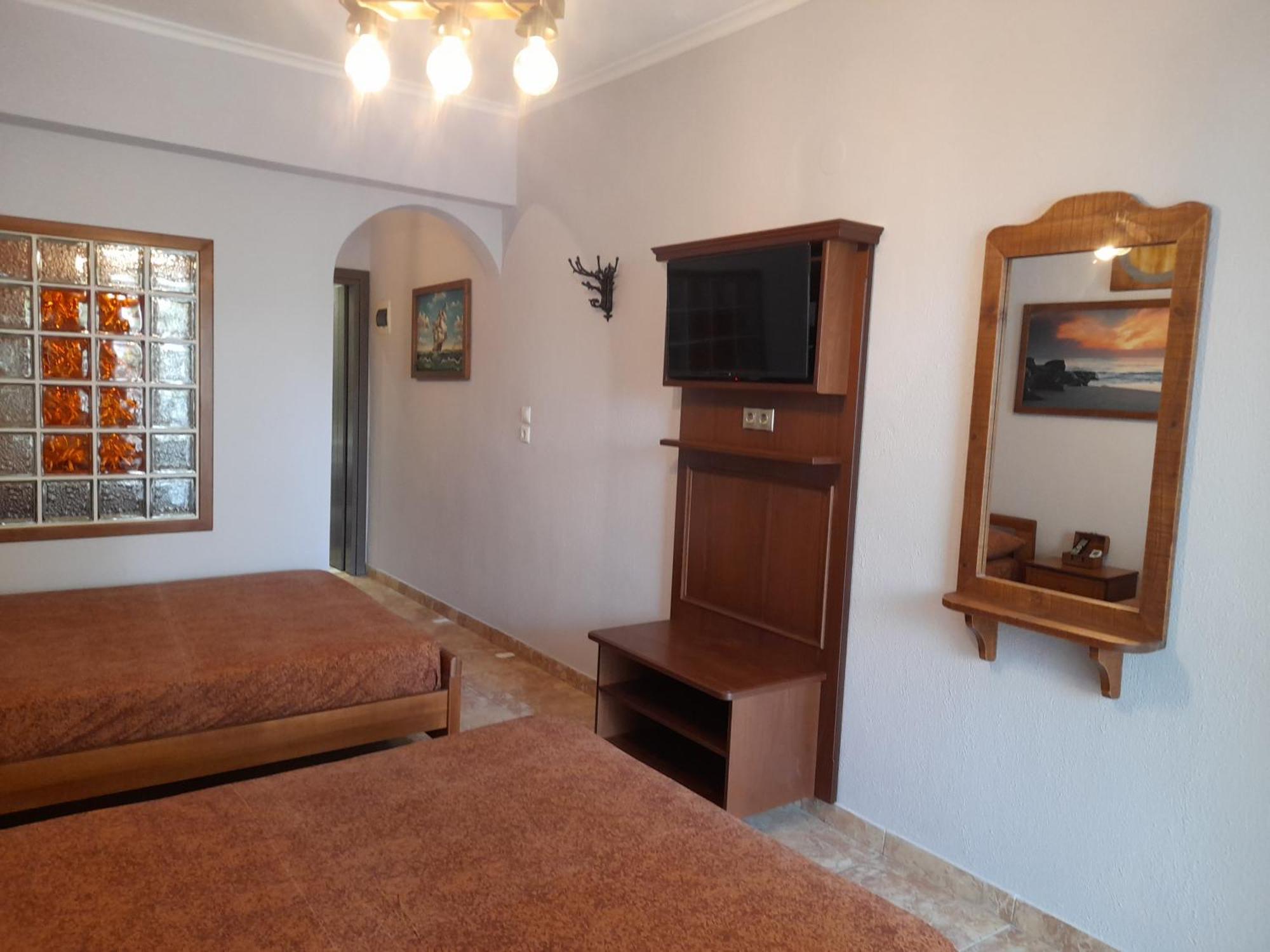 Tomas & Maria Rooms Neoi Poroi Room photo